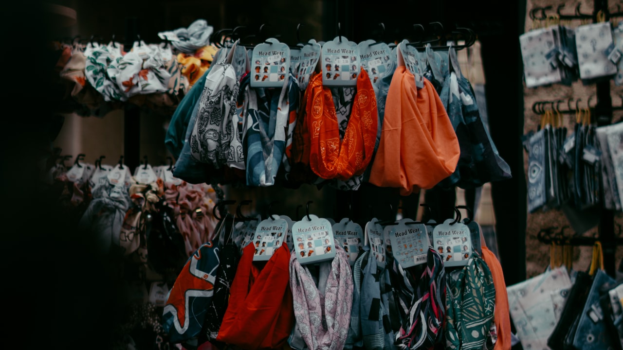 How To Take Care Of Loose Wave Hair?